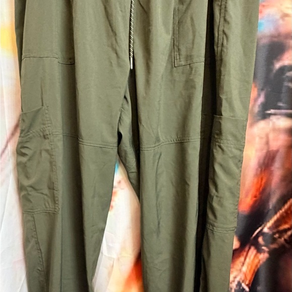 Old Navy stretchtech, quick dry pants XL Tall Olive green. - Picture 8 of 8
